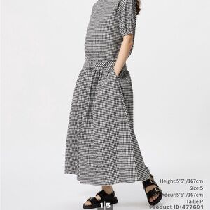 Uniqlo Seersucker Volume Skirt